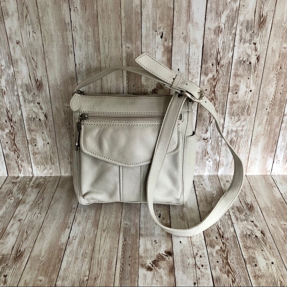 Fossil Classic Genuine Leather Crossbody Bag 75082